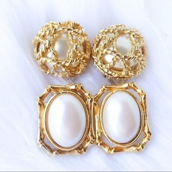 Vintage Jewelry - Vintage 1980’s Earrings Clip On Gold Faux Pearl